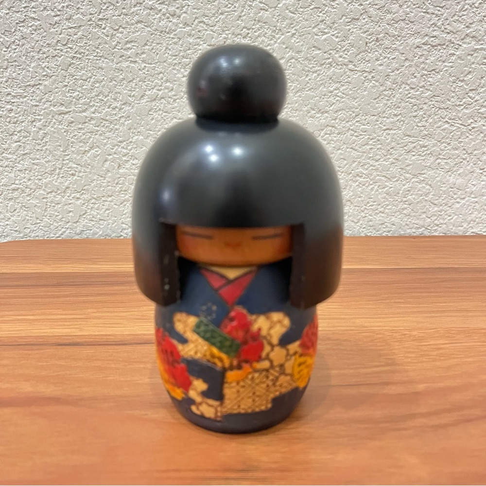 Vintage Japanese KOKESHI Doll Wooden Signed Kazuo Takamizawa 5.5 Inch Tall